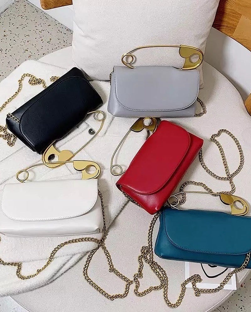 Pin Me Up Clutch